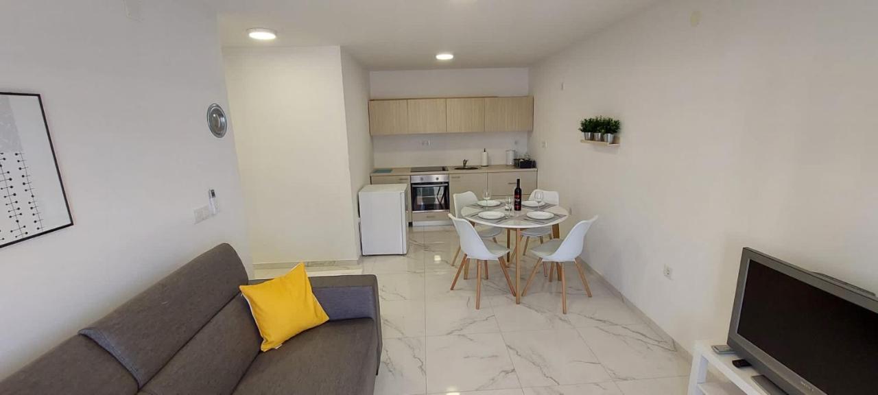 Apartment Bella Novalja Buitenkant foto
