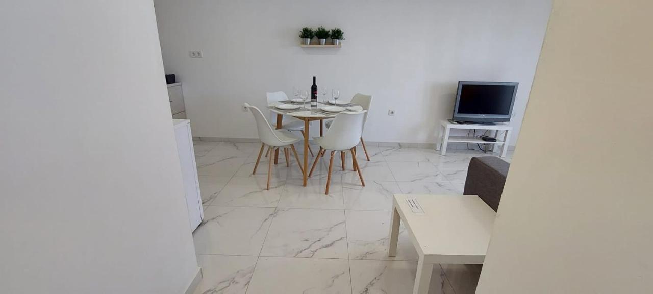 Apartment Bella Novalja Buitenkant foto